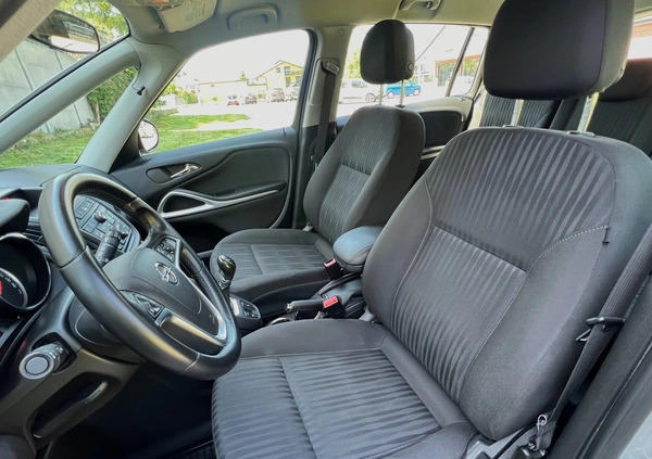 Opel Zafira cena 32900 przebieg: 183000, rok produkcji 2013 z Białogard małe 466